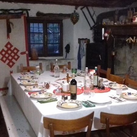 Agriturismo Cascina Gervasoni San Giovanni Bianco Ngoại thất bức ảnh